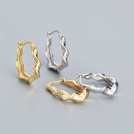 Y H E 0 5 3 Niche Earrings s Silver i n Metallic Style High-End Irregular Buckle