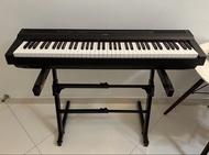 Yamaha P-121 電鋼琴