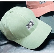 Cap - Fashionable baseball cap for men and women.