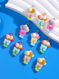 10入組隨機顏色可愛心型花朵、蝴蝶裝飾和紅色楓葉DIY吊飾，可用於製作項鍊、耳環、錢包、手機吊帶、鑰匙扣等。
