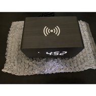 Electronic desk clock with wireless charger 10w