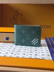 LV men's green silkscreened short wallet
