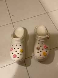 Crocs 雲朵洞洞鞋