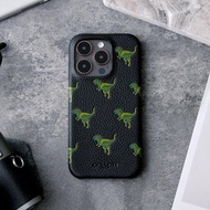 【COACH】iPhone 15系列 精品真皮手機殼 小恐龍