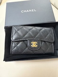 Chanel 黑色荔枝紋卡包