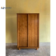 Minimalist 2-door wardrobe