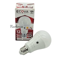 Lampu LED Sensor Cahaya Otomatis 9W 12W Ecova Bohlam E27 Nyala Saat Gelap Mati Saat Terang