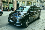 สถานที่ท่องเที่ยว/กิจกรรม Paris Airport Transfer: Paris to Paris Airport CDG by Luxury Van - Paris