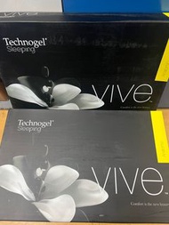 Technogel Vive 冷卻凝膠枕頭 I 頸部和肩部疼痛緩解 I 2 高度 頸椎形狀 I 無臭記憶泡棉底座 I Cool Sleeping I 側和背部睡眠者 I 可水洗 通風冷卻罩