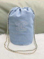 ⭐️Chanel Beauty⭐️26年春夏牛仔水桶袋改裝 金銀條鏈單肩袋 斜挎袋 收納袋