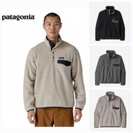 新品patagonia戶外功能性保暖拍鈕半開企領絨衫，屬於功能全面的抓絨保暖上衣，專為戶外活動和日常穿著設計。品牌專供面料，採用高品質抓絨材質，具有良好的保暖性能，能在寒冷的天氣中有效鎖住體溫，防止熱