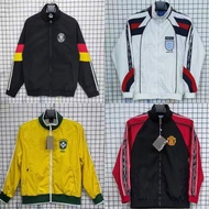 2026 World Cup Retro Football Jersey Jacket Jacket Men Women Waterproof Jacket Germany Spain