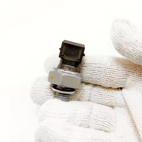 Original oil pressure switch sensor for BMW M54 M52 S54 330i 325i 328i 323i 325ix M3 12618611273 756