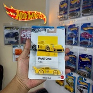 Hot Wheels Porsche 934/5 Yellow | Pantone