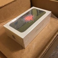 太空灰32G! 全新盒裝 保固一年** Apple iPhone SE 32GB 鎖卡機