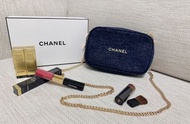 Chanel 2023聖誕新款 beauty贈品燙金絨絲質(牛仔色)化妝袋包安裝連鏈套裝