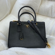 Prada 黑金殺手包小號