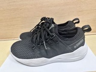 K-Swiss 黑色運動鞋