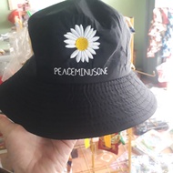 Chrysanthemum hat with string