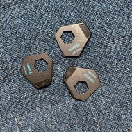 Luo Ji G502 Mouse Back Cover Mouse Counterweight Weight Roller Foot Sticker G502hero Version Back Co