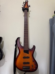 MTD Kingston Saratoga DLX 5-String Bass Guitar