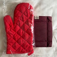 Oven Mitten + NaRaYa Hot Pot Holder (used)  隔熱手套+隔熱墊 (舊）
