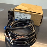 OMRON Photoelectric switch E3JK-RR12-C