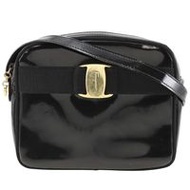 Pre-owned Salvatore Ferragamo Vara Shoulder Bag D213096, Made in Italy, Black, Enamel, Crossbody, Zi