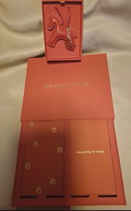 Hearts on Fire 紅色馬形裝飾品