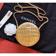 New Chanel 9 New Style Golden Crocodile Pattern Cowhide One-Shoulder Messenger Chain Round Cake Bag 