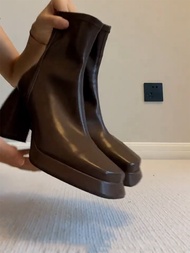 Retro Brown หนัง Chelsea Martin Boots ผู้หญิง รองเท้าส้นสูงหัวเหลี่ยม ยืดได้ พรางหุ่น Boot Short Tub