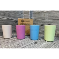 Plastic cups WJ of 4