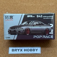 Pop Race Nissan R33 GT-R APAXPO 2025 Chrome #PR640427-S42-APAXPO2025 (1:64)