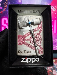 🔥ZIPPO🔥 2013年日版  《魔法少女奈葉劇場版》The MOVIE 2nd A‘sFate》維塔  魔法杖-審判之鎚 鍍金蝕刻勳章型 紀念收藏版 絕版 鍍銀打火機