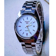 (TW) New Arrival Men's and Women's Watch SK5 Stainless Steel Active Date