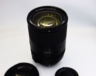 Nikon AF-S DX NIKKOR 18-300mm F/3.5-6.3G ED VR คือการผสานเข้าด้วยกันอย่างสมบูรณ์ของตัวเครื่องที่กะทัดรัดและนํ้าหนักเบา พร้อมระดับประสิทธิภาพออพติคอลที่เหนือชั้นสำหรับทั้งการถ่ายภาพและวิดีโอ คุณจึงสามารถบันทึกเป้าหมายและสถานการณ์ได้อย่างหลากหลาย ได้รับการอ