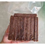 Raw cane sugar/sugar cane molasses, retains minerals, sweet, natural sugar
