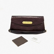 LV 酒紅色金扣漆皮手提腋下包24*11*3 98新配件塵袋