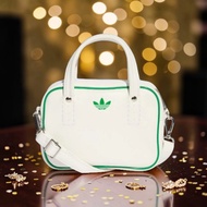 adidas Originals London Adicolor XS Bag (model JX7873)
