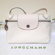 longchamp
LE PLIAGE XTRA 牛皮 斜背袋 XS 小廢包 貨號:10188987037