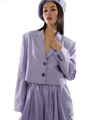 The SRT X16 (TBZ296) Cropped Blazer เสื้อเบลเซอร์ครอป