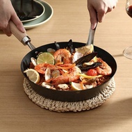 日本霜山 日本製木柄窒化防鏽鐵煎鍋(IH爐可用/握柄升級)-24cm