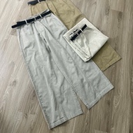 Straight khaki pants G.. with 3-color belt