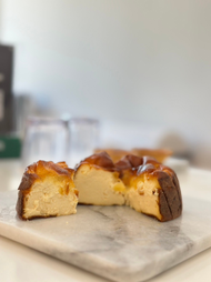 【 MUYI CAFE Ｘ GUGUDY 聯名 】4吋寵物巴斯克乳酪蛋糕（南瓜口味）
