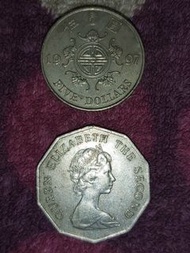 1976年 英女皇頭 十角型 五元 厚身 硬幣 古幣 香港伍圓 英女王伊利沙伯二世 香港舊版錢幣 1997年 回歸 laughing哥 特別套裝 兩個五元如圖