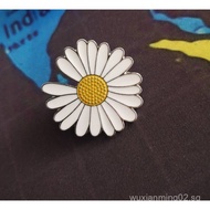 G-Dragon Style Daisy Brooch 0JJX
