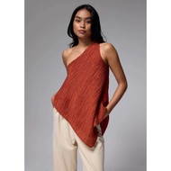 Crinkled asymmetric toga top