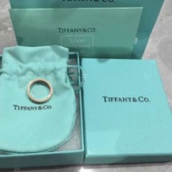 Tiffany & Co 三鑽玫瑰金戒指
