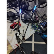 parking pole Toyota lampu biru.