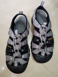 Keen Newport men size US 10